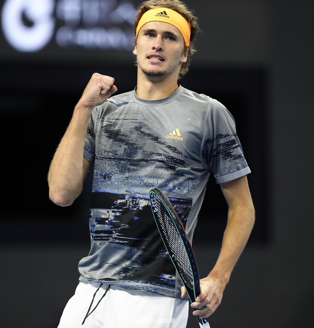 并在比赛中 并在比赛中