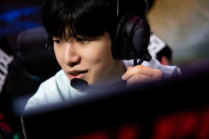 颖而出的关 颖而出的关