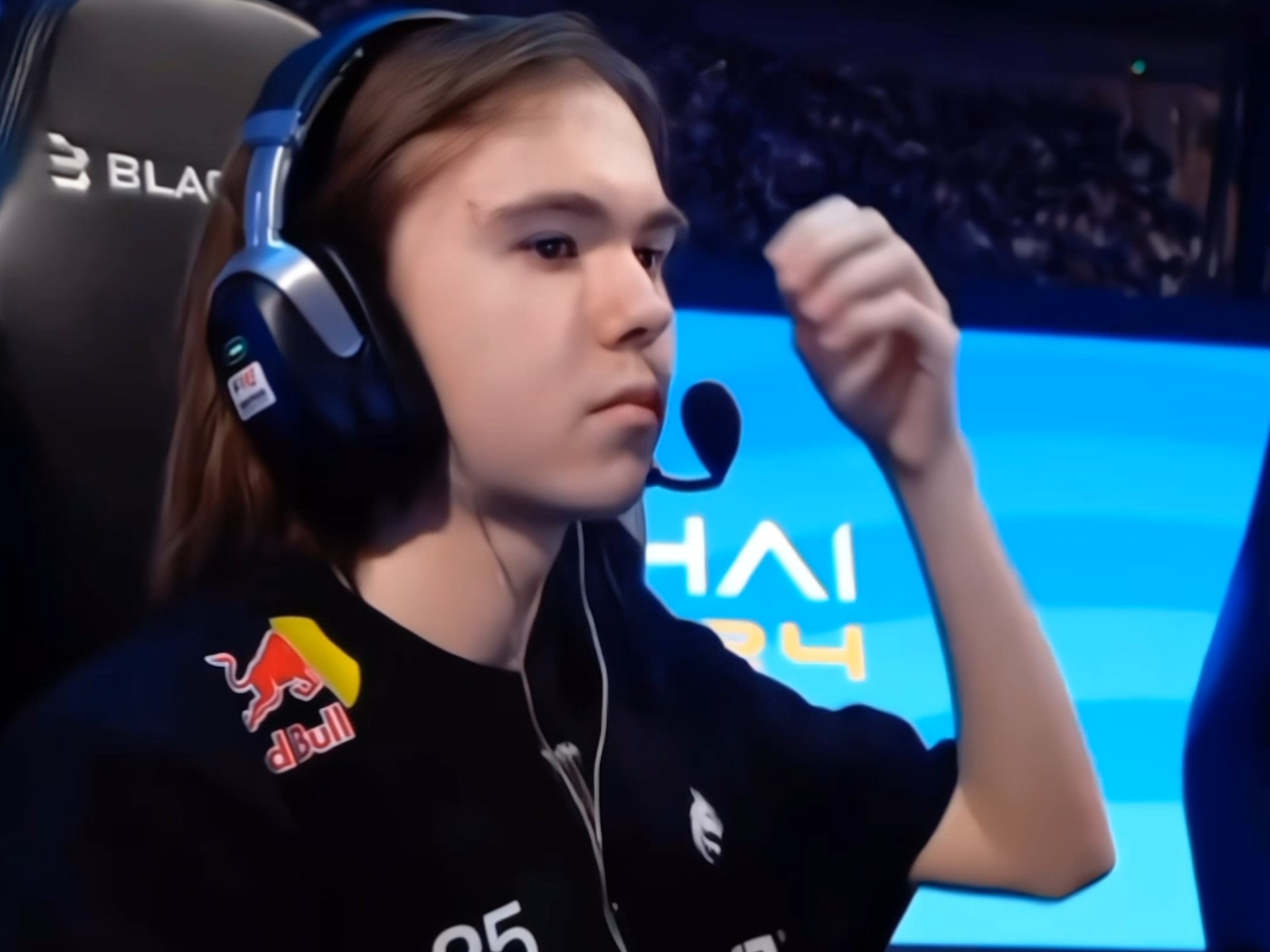 得十分突然 得十分突然