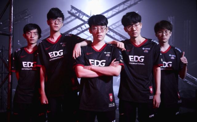 总是充满期 总是充满期