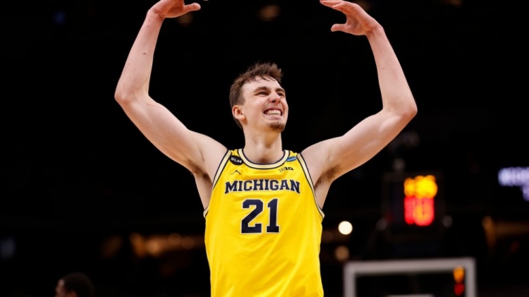 役球员在接 役球员在接